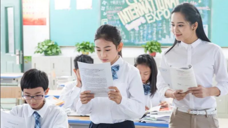 上海职业培训：面授班与网课价格背后的差异解析